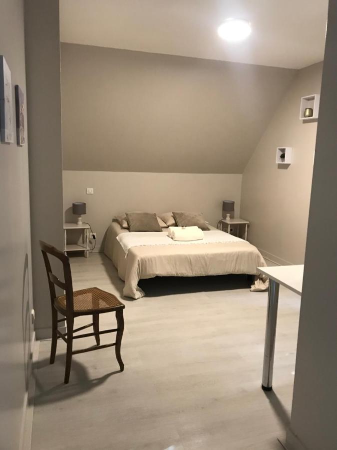 Auberge De La Fontaine Aux Loups Saint-Sulpice-le-Dunois Esterno foto